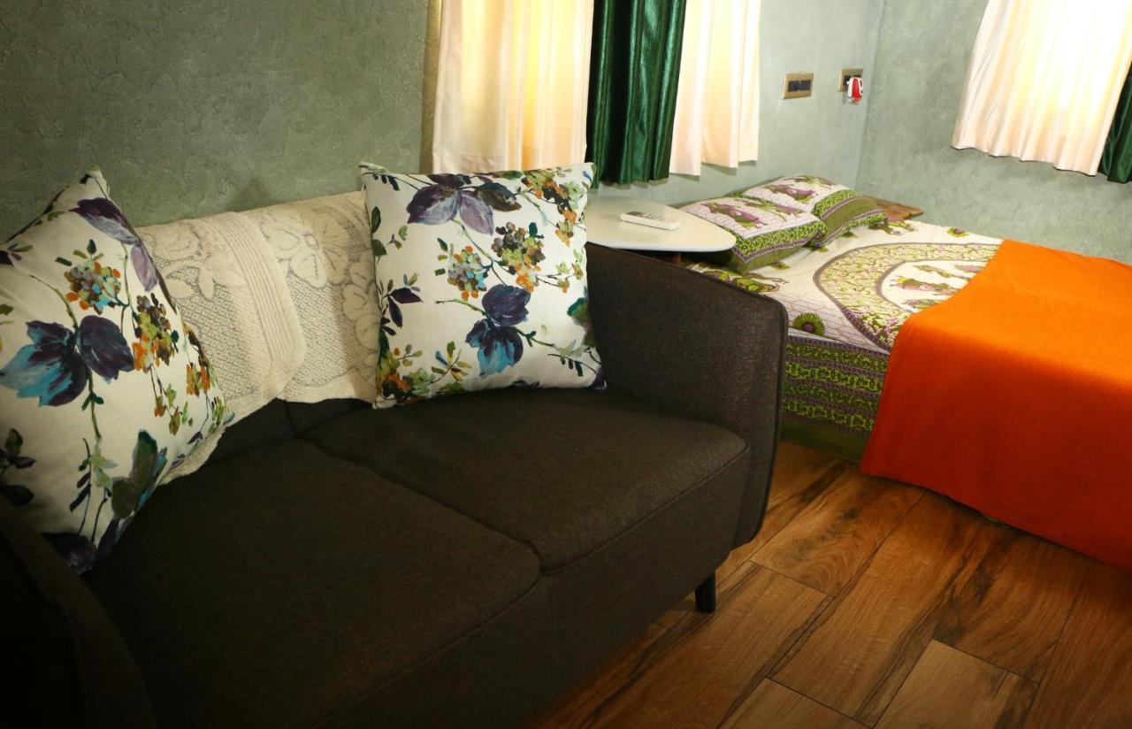 Penthouse 2Bhk With Bathtub And Terrace Vila Pondicherry Exterior foto