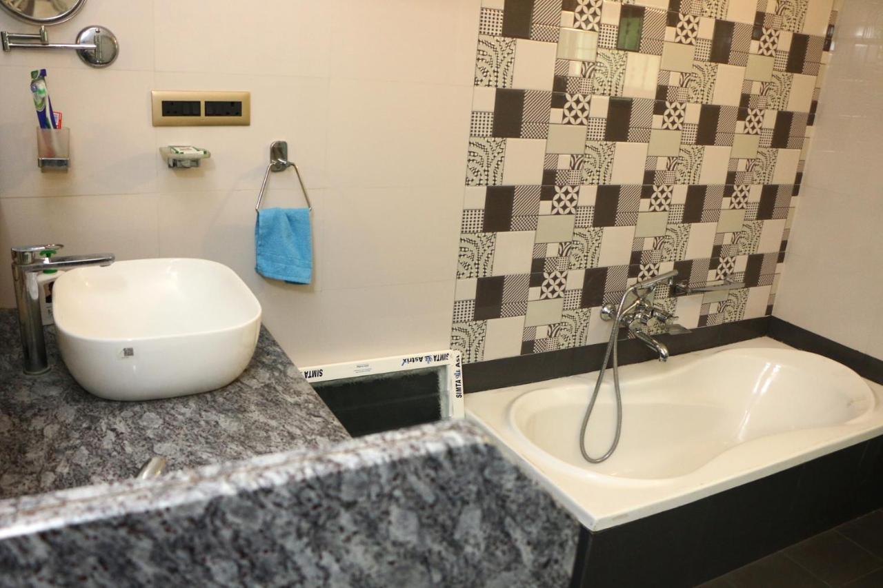 Penthouse 2Bhk With Bathtub And Terrace Vila Pondicherry Exterior foto